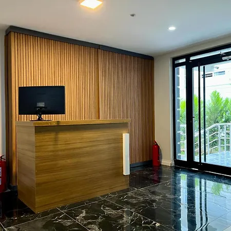 Lara Art D.13 Aparthotel *